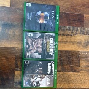 Xbox One Video Game Bundle - Green Cases